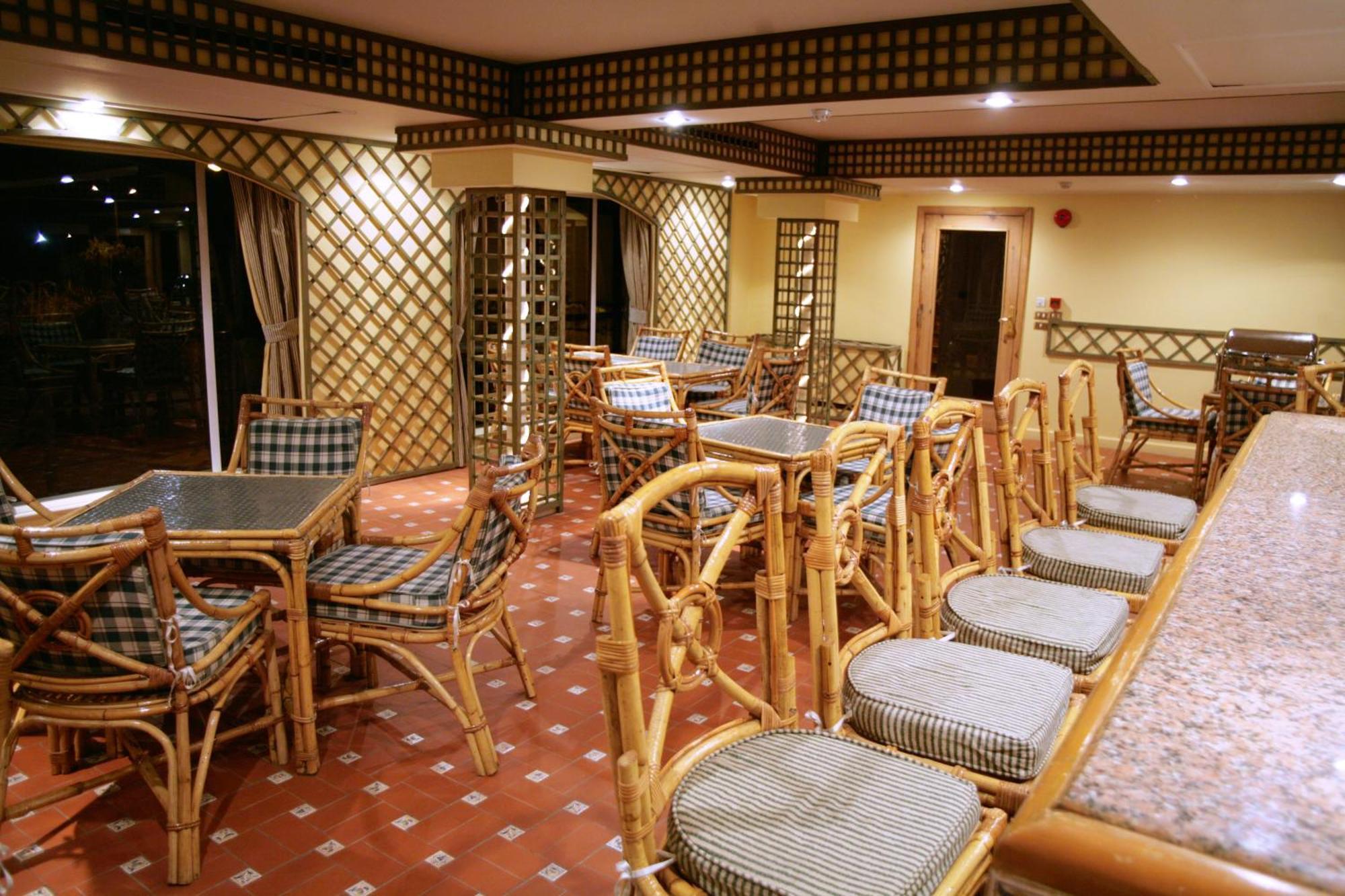 Moevenpick Prince Abbas Lake Nasser Cruise, Every Monday Four Nights From Aswan, Every Friday Three Nights From Abu-Simbel - Including Excursions And Sightseeing Kültér fotó